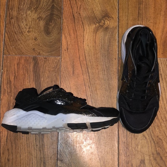 black glitter huaraches